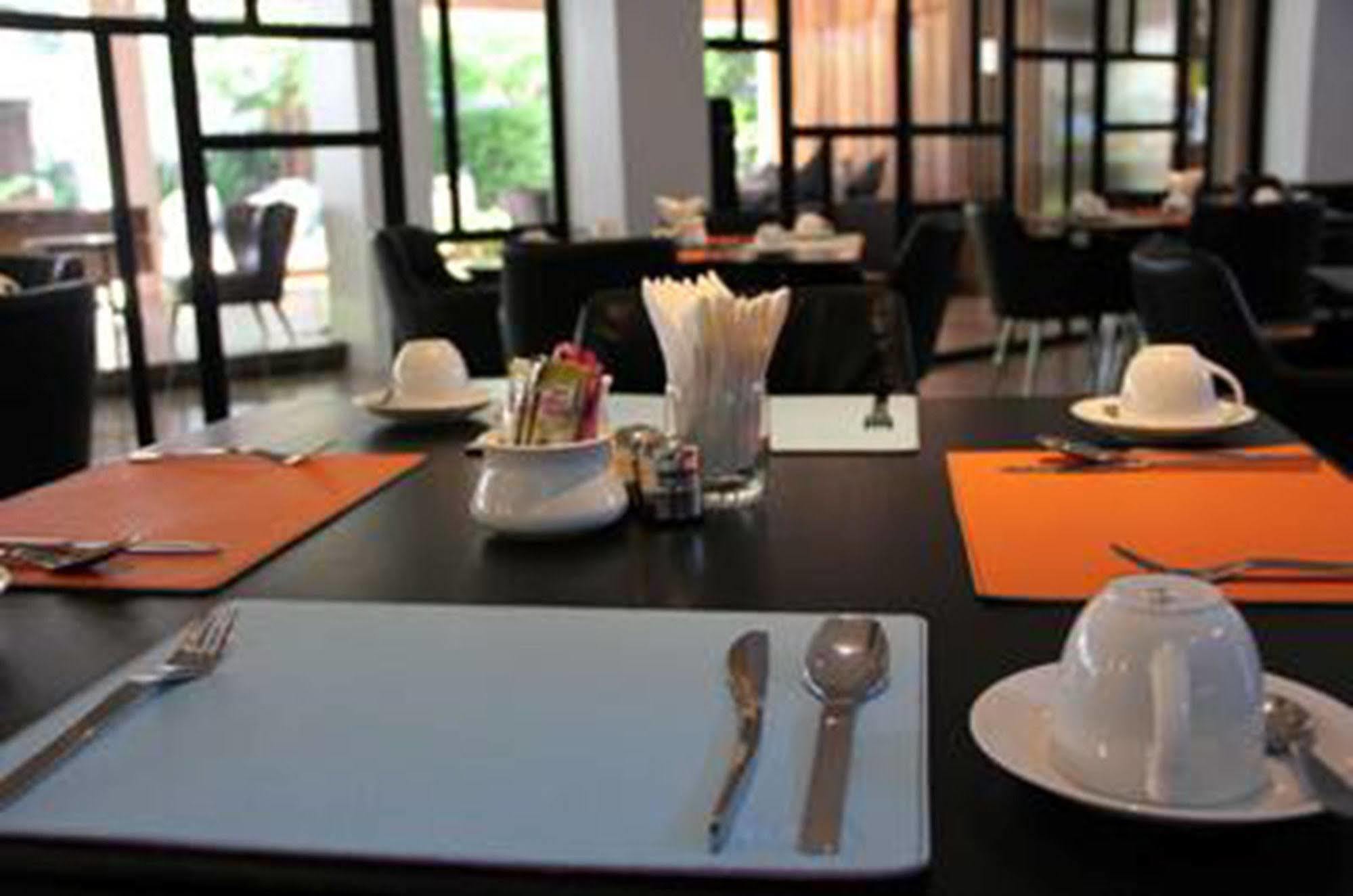 Uma Residence Bangkok Kültér fotó